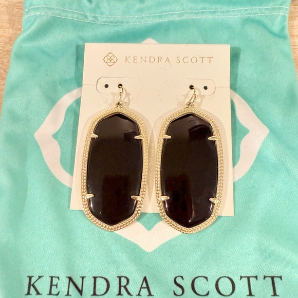 Kendra Scott Gold and Black Necklace Set - Picture 4 of 5